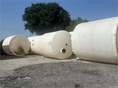 Used Vertical 8000 Gallon Poly Storage Tanks (Atlanta GA)